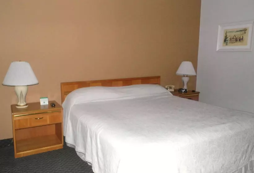 酒店 Bradford Inn & Suites