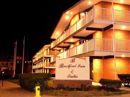 酒店 Bradford Inn & Suites