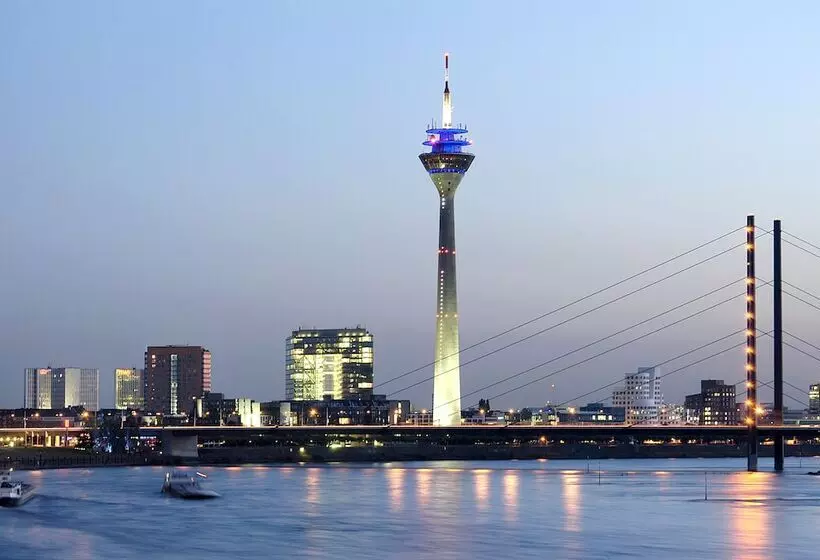 酒店 Indigo Dusseldorf Victoriaplatz, An Ihg