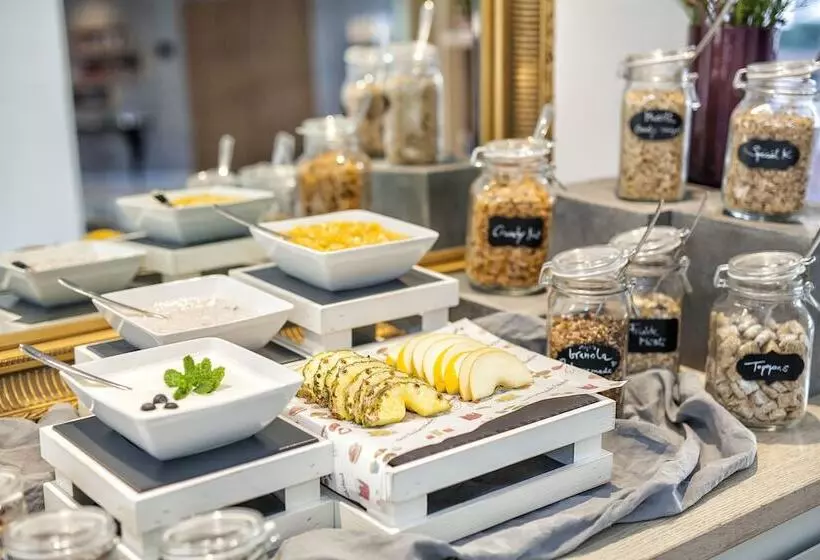 酒店 Indigo Dusseldorf Victoriaplatz, An Ihg