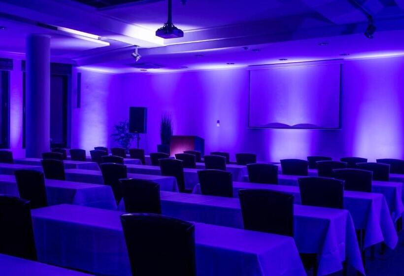 هتل Jalta Boutique