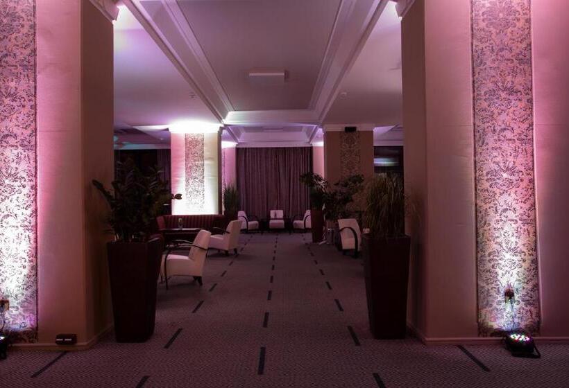 هتل Jalta Boutique