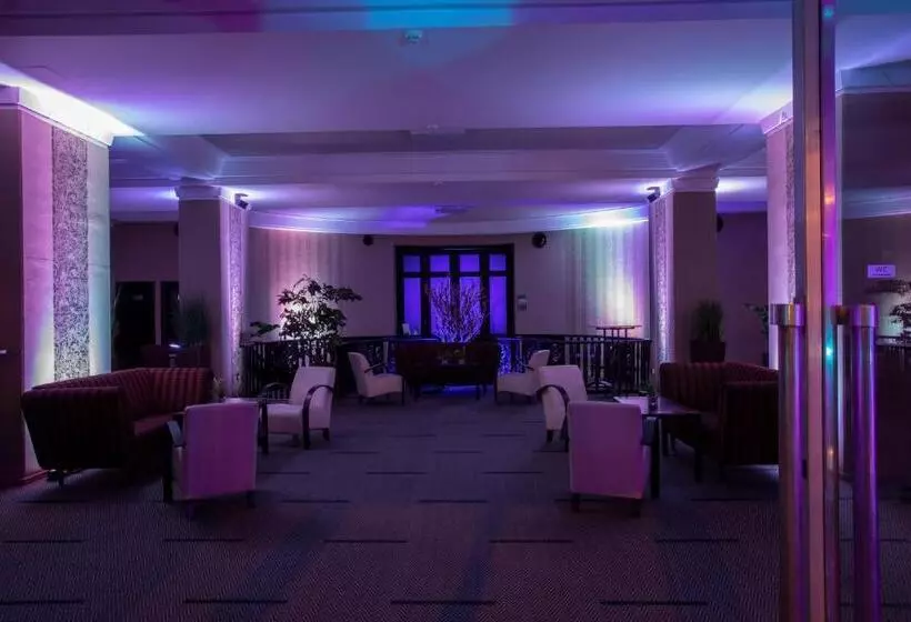 هتل Jalta Boutique