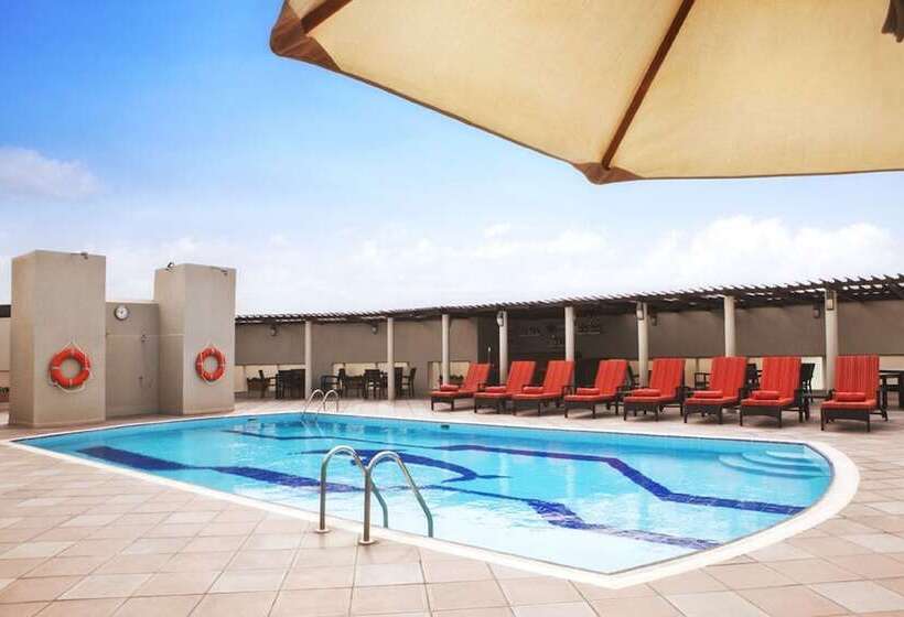 Отель Jumeira Rotana – Dubai