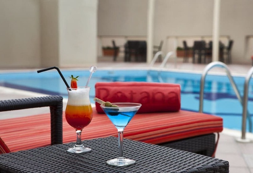 Отель Jumeira Rotana – Dubai