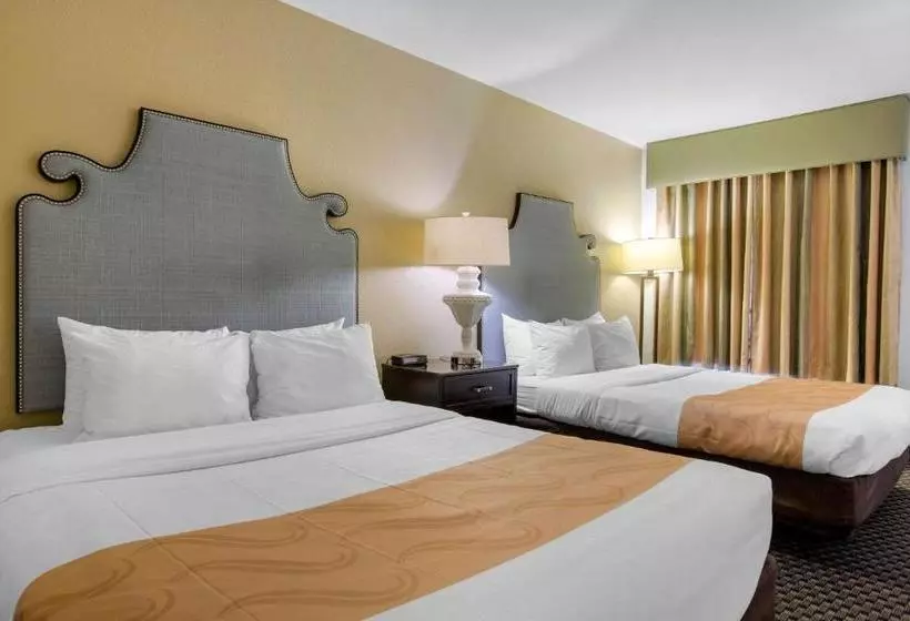 ホテル Cco  & Suites Downtown