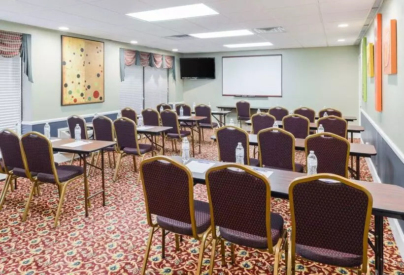 Отель Americas Best Value Inn Goodlettsville Nashville N