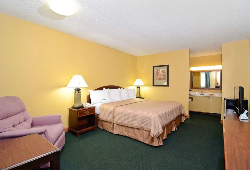 Отель Americas Best Value Inn Iola