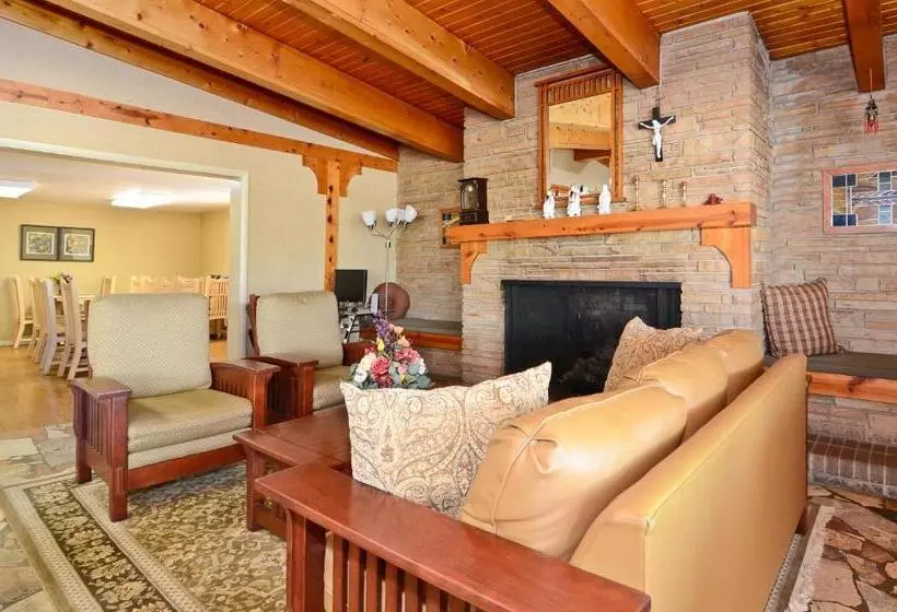 ホテル Americas Best Value Inn Iola