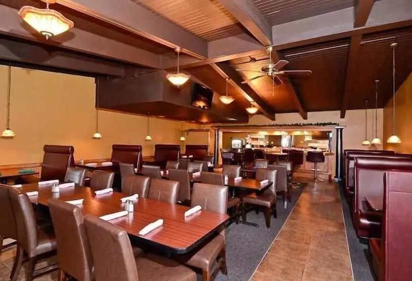 ホテル Americas Best Value Inn Iola