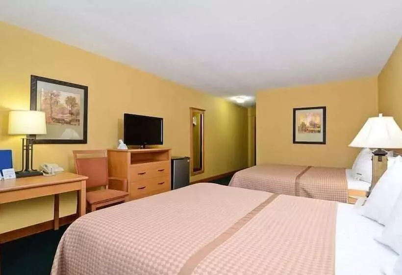 ホテル Americas Best Value Inn Iola