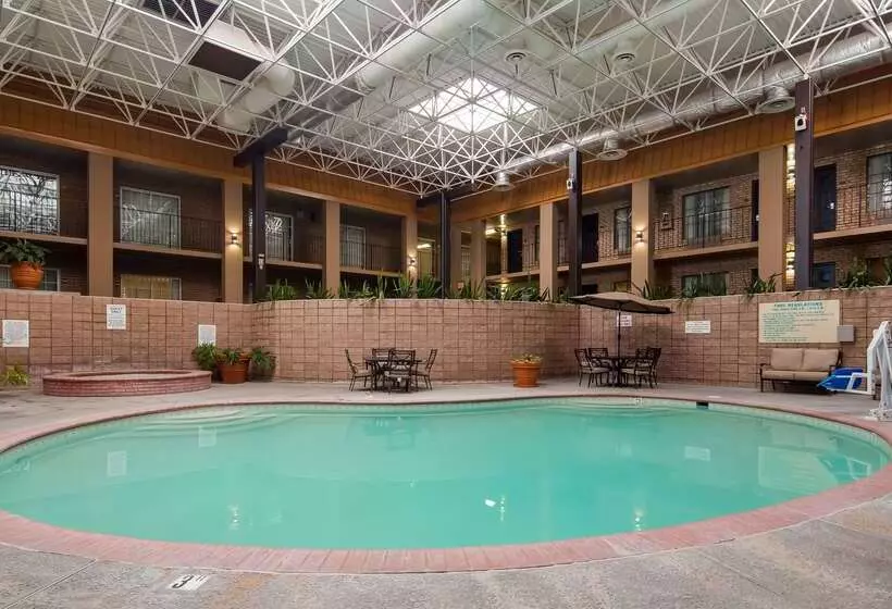 هتل Best Western Of Alexandria Inn & Suites & Conference Center