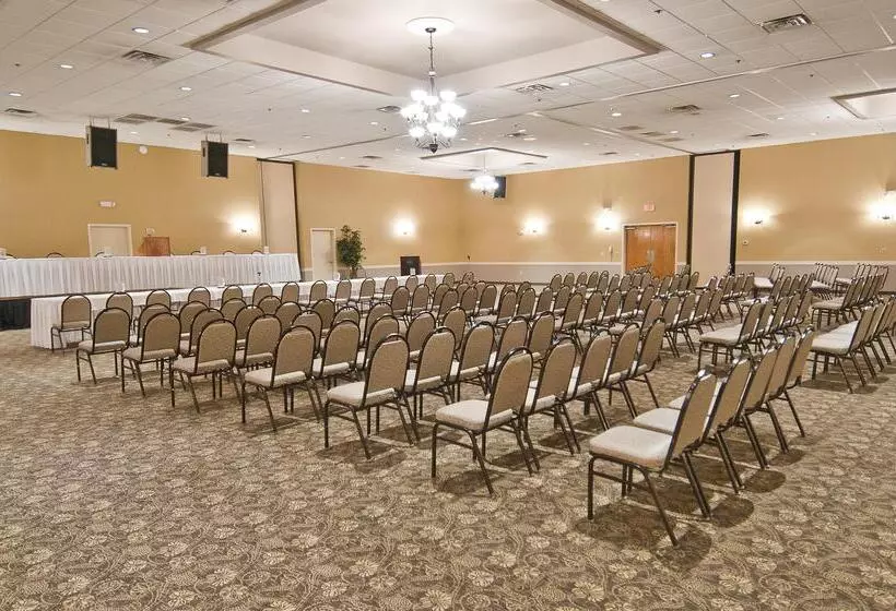 هتل Best Western Of Alexandria Inn & Suites & Conference Center