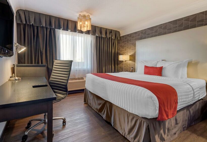 هتل Best Western Plus Village Park Inn