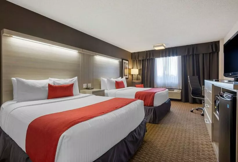 בית מלון כפרי Best Western Plus Village Park Inn