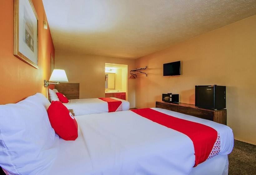 OYO Hotel Chapmanville Inn, WV - Hwy 119