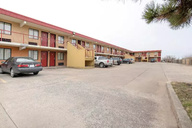 호텔 Days Inn Airport