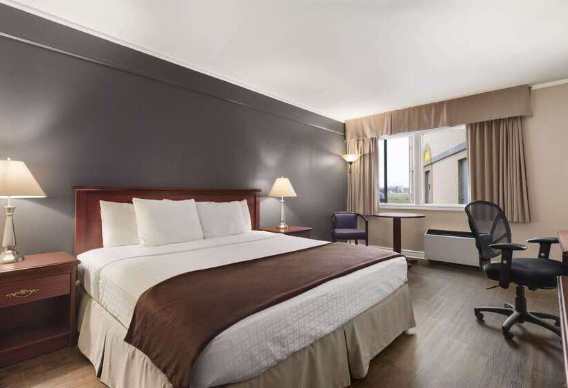 هتل Days Inn By Wyndham Brockville
