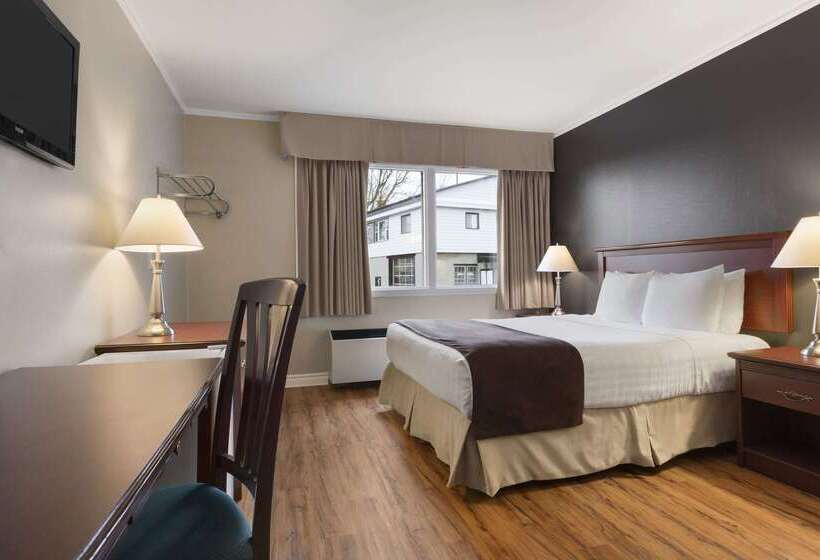 هتل Days Inn By Wyndham Brockville
