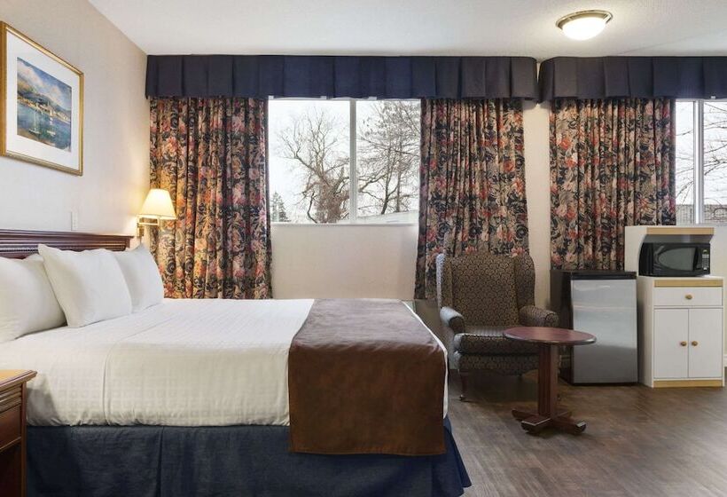 هتل Days Inn By Wyndham Brockville