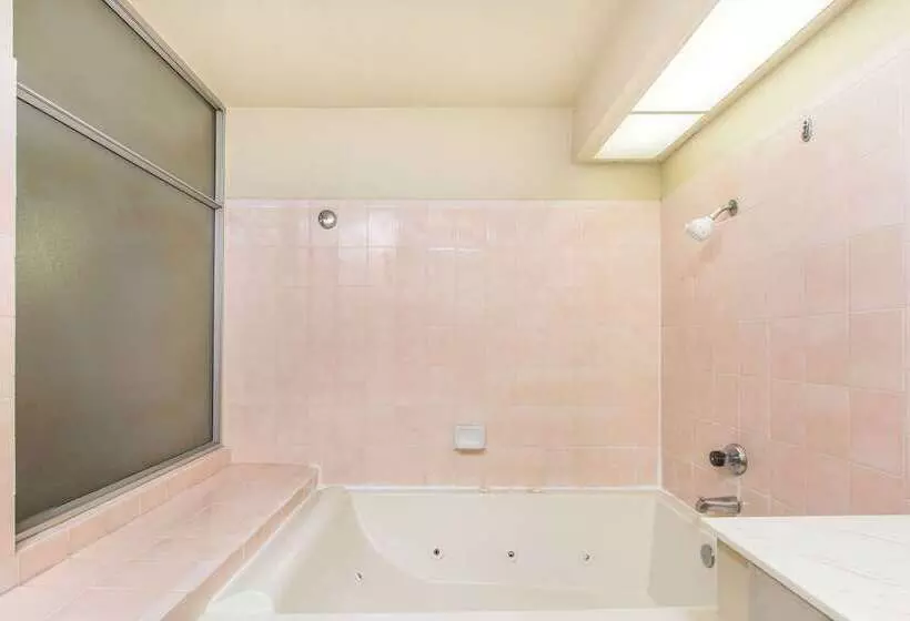 酒店 Days Inn By Wyndham Near City Of Hope