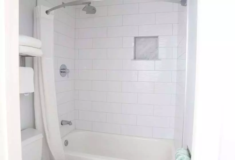 酒店 Days Inn By Wyndham Near City Of Hope