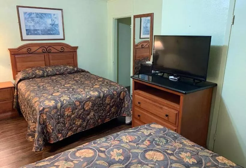 Отель Regency Inn & Suites By Oyo Bay City