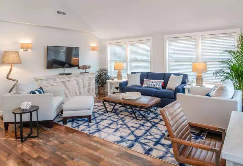 Edgar Hotel Martha S Vineyard, Ascend Hotel Collection