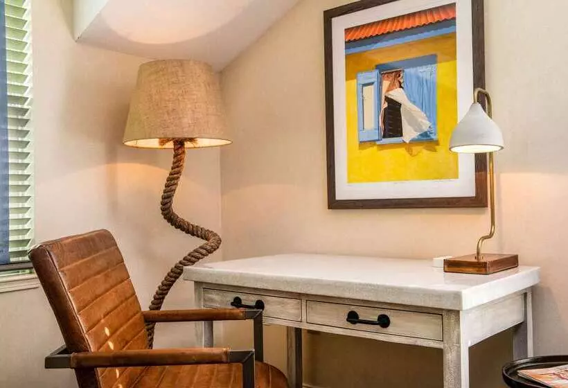 Edgar Hotel Martha S Vineyard, Ascend Hotel Collection