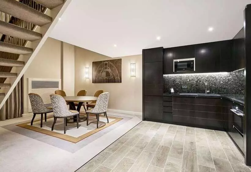 هتل Hilton Budapest