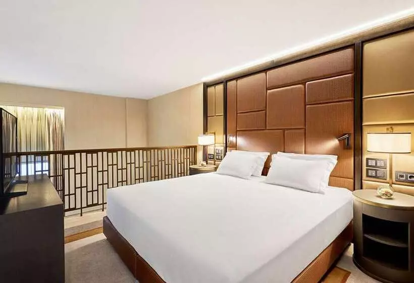 هتل Hilton Budapest
