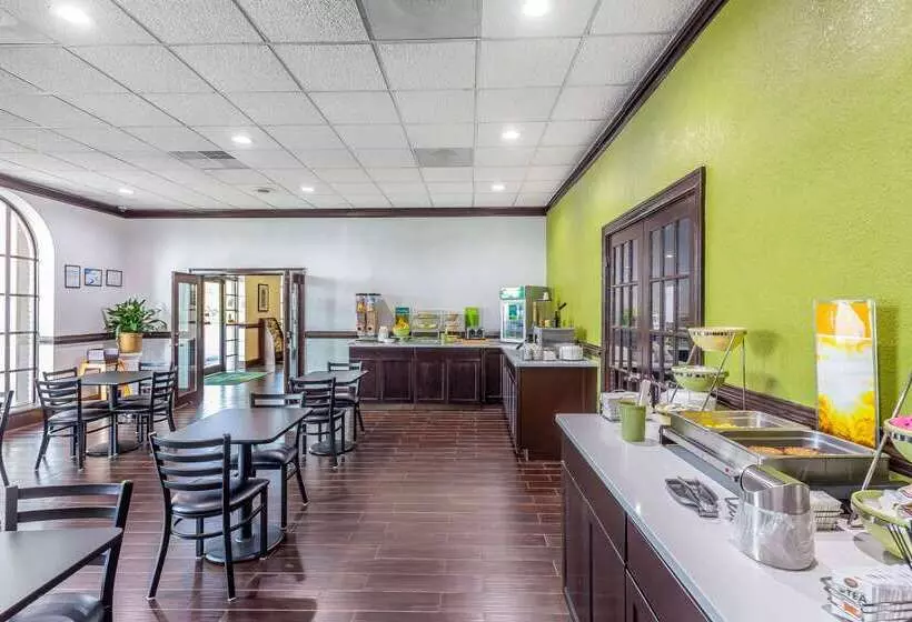 호텔 Quality Inn Forsyth Near Ga Public Safety Training Center