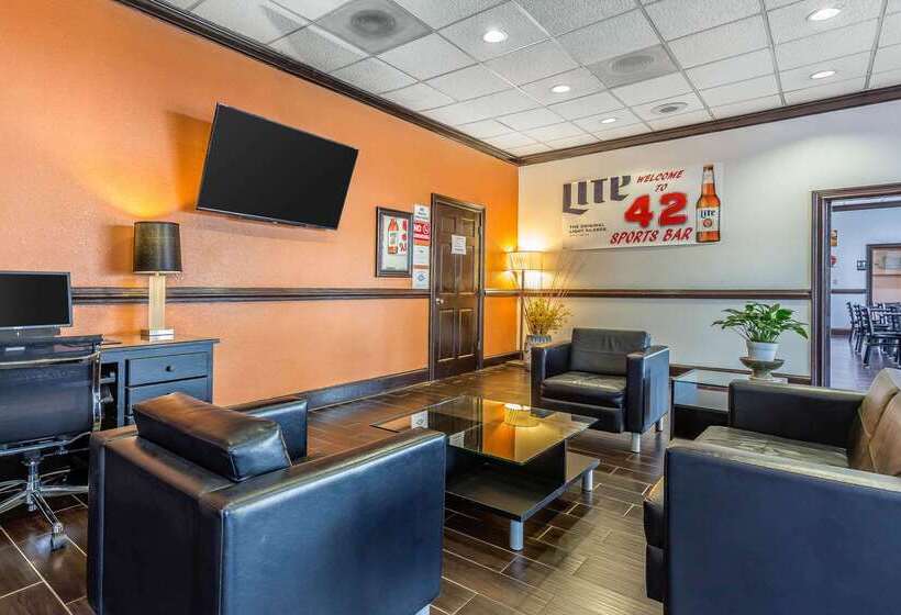 בית מלון כפרי Quality Inn Forsyth Near Ga Public Safety Training Center