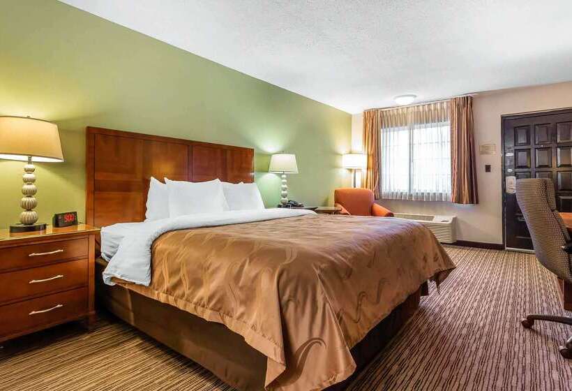 בית מלון כפרי Quality Inn Forsyth Near Ga Public Safety Training Center