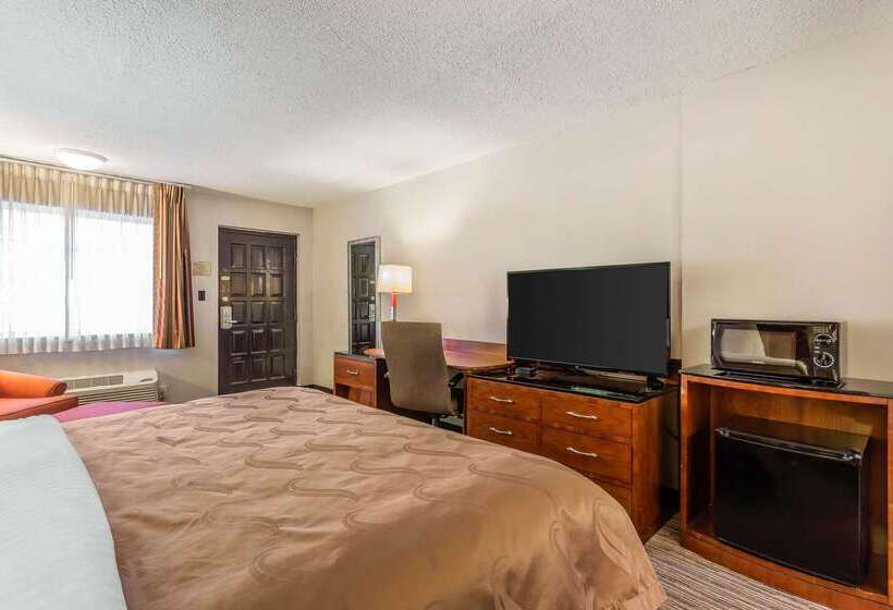 בית מלון כפרי Quality Inn Forsyth Near Ga Public Safety Training Center