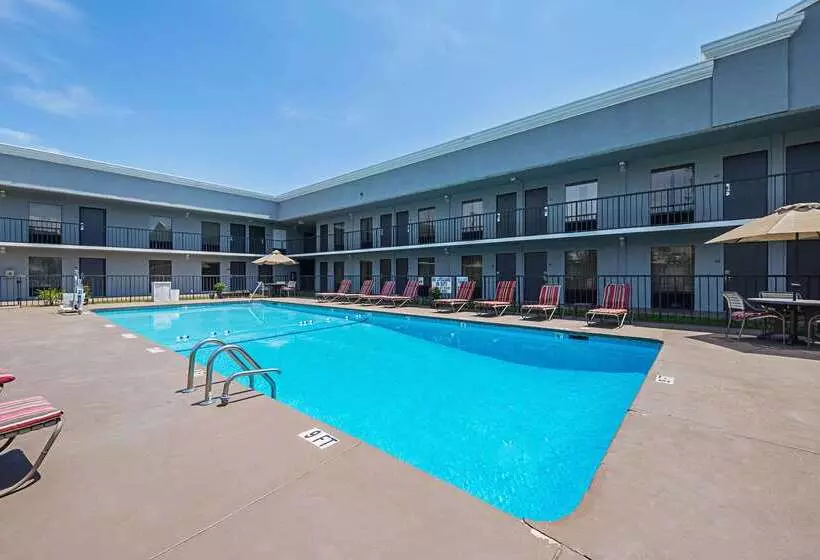 호텔 Quality Inn & Suites Greenville   Haywood Mall