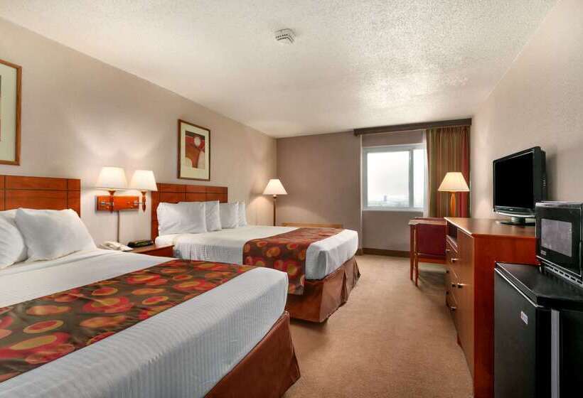 فندق Ramada By Wyndham Bismarck