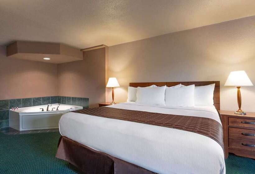 فندق Ramada By Wyndham Bismarck