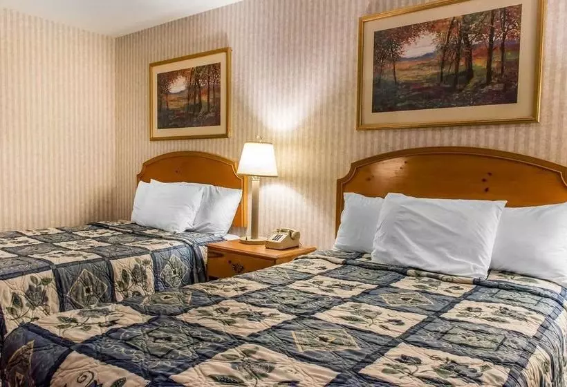هتل Rodeway Inn Amish Country
