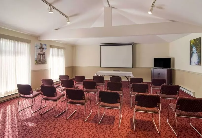 Surestay Hotel By Best Western North Vancouver Capilano