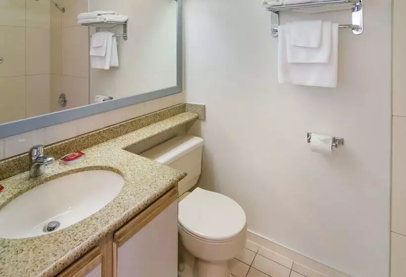 Surestay Hotel By Best Western North Vancouver Capilano