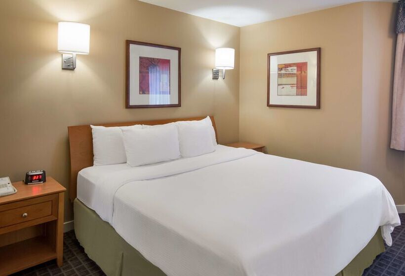 Surestay Hotel By Best Western North Vancouver Capilano
