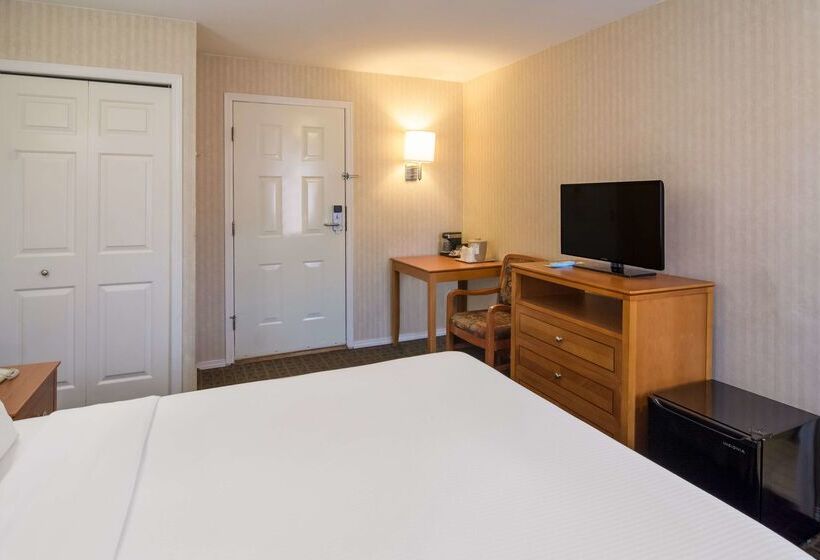 Surestay Hotel By Best Western North Vancouver Capilano