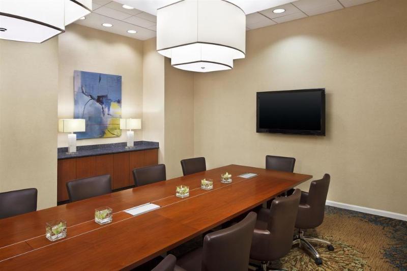 هتل The Westin Crystal City Reagan National Airport