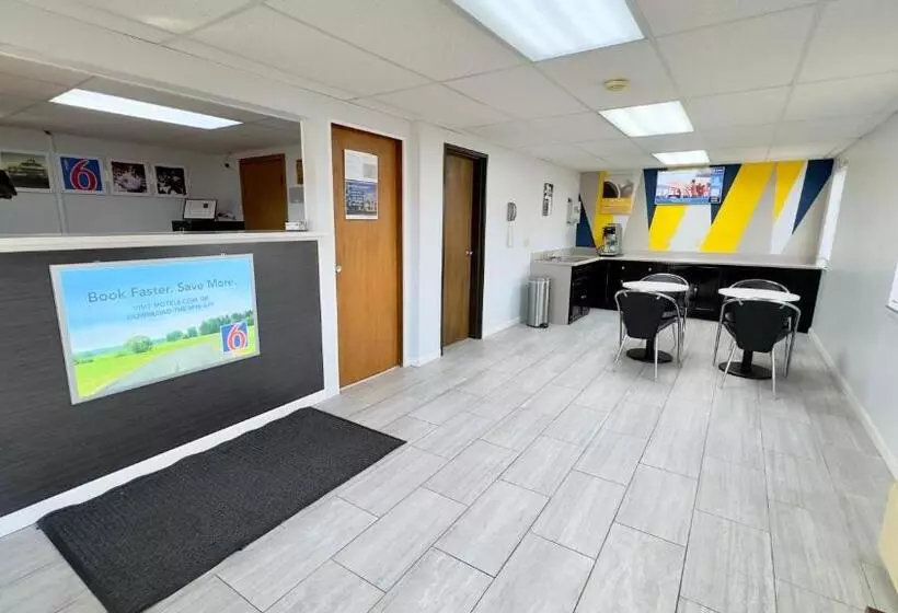 Motel 6 Dyersburg, Tn