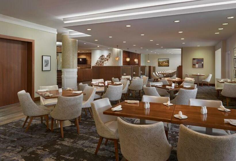 Sheraton Parkway Toronto North Hotel & Suites