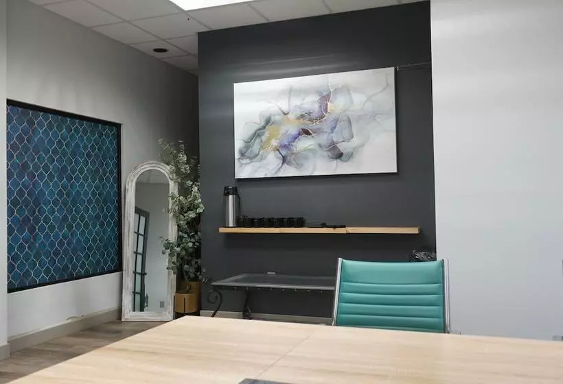 酒店 American Inn & Suites