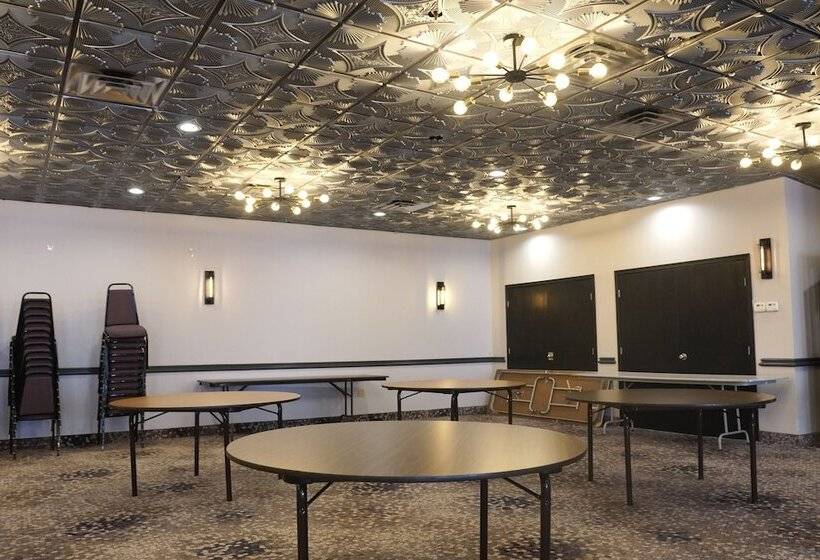 酒店 American Inn & Suites