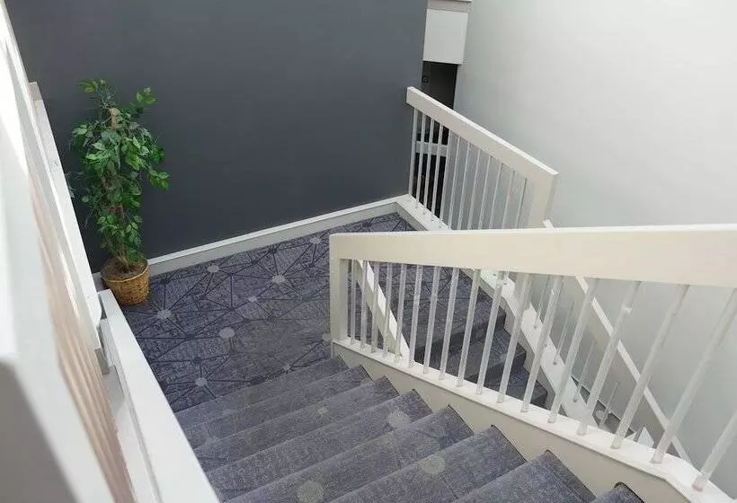 酒店 American Inn & Suites