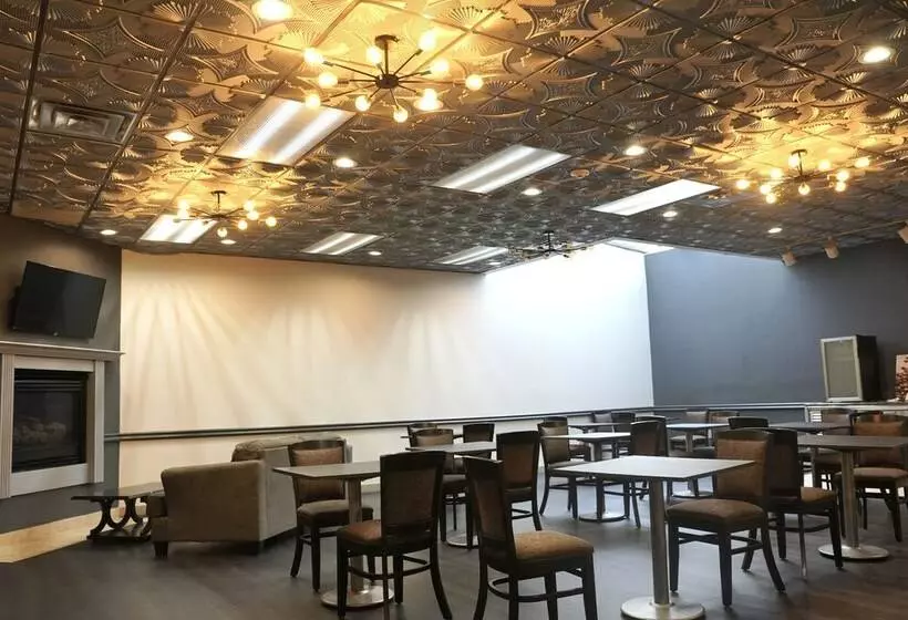 酒店 American Inn & Suites